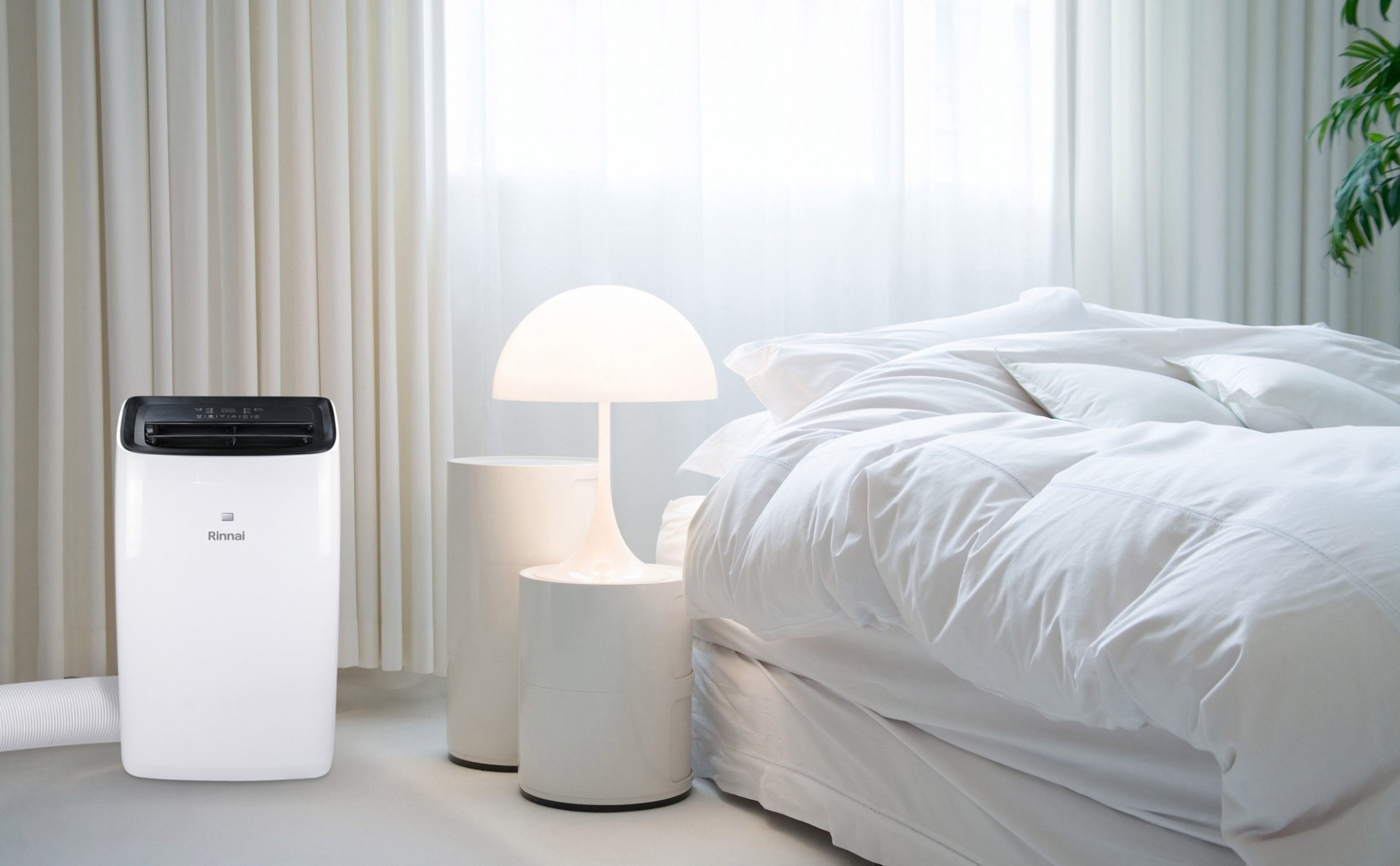 Rinnai-Portable-Air-Conditioners-RPC41NC-Bedroom-Insitu-scaled